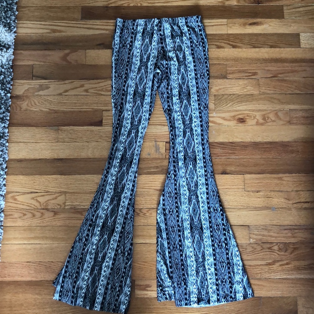 Stylish boot cut pants/ yoga pants.